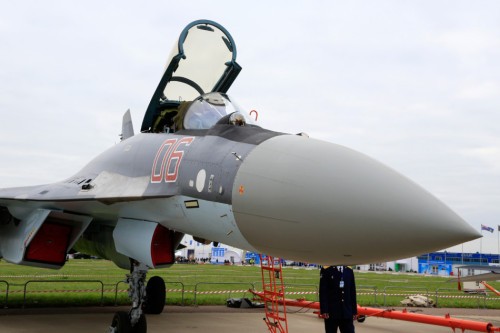 Phần đầu của máy bay chiến đấu Su-35 Nga